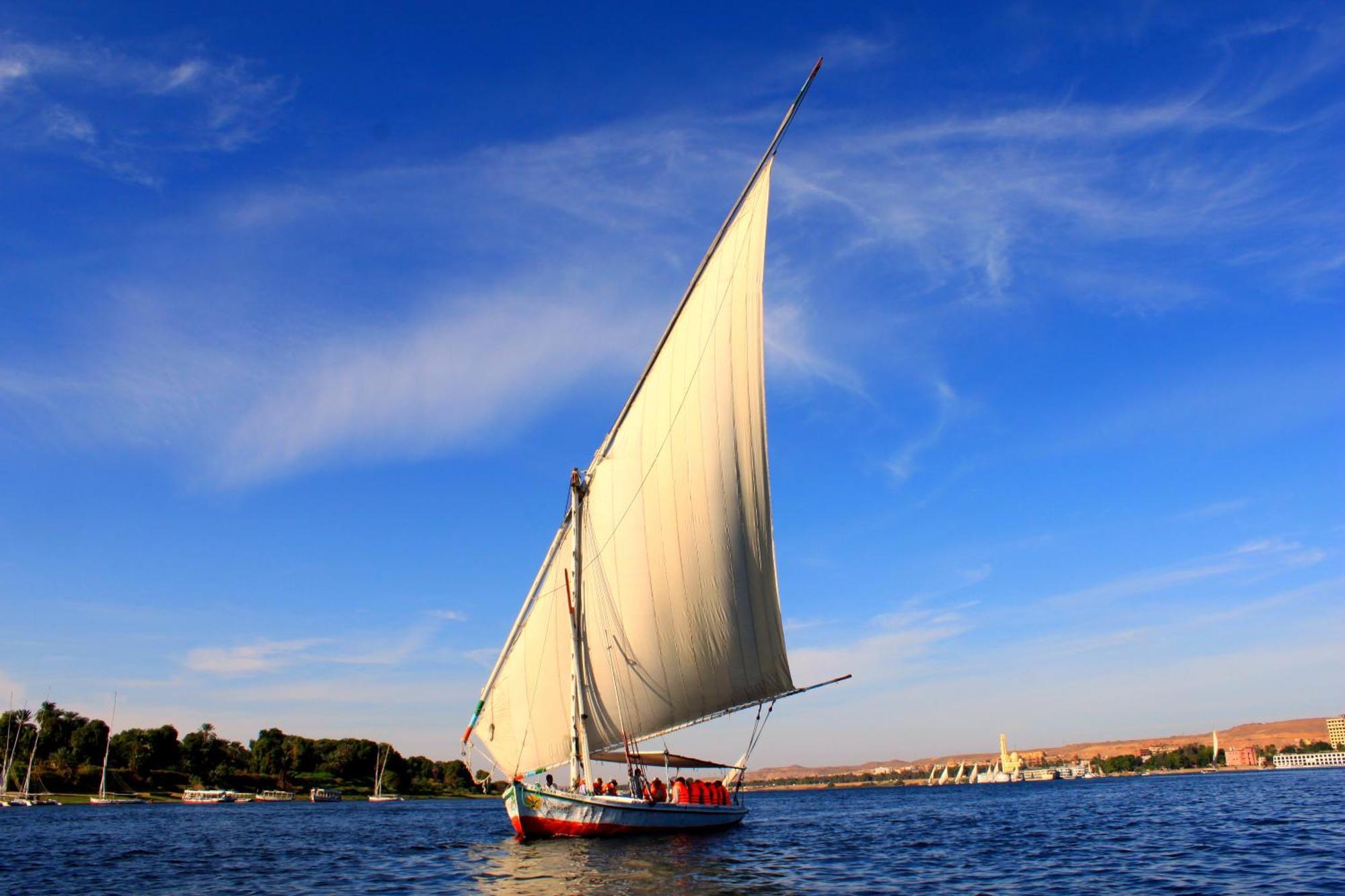 Moevenpick Royal Lily Nile Cruise, Every Monday Four Nights From Luxor, Every Friday Three Nights From Aswan - Including Excursions & Sightseeing Exterior foto
