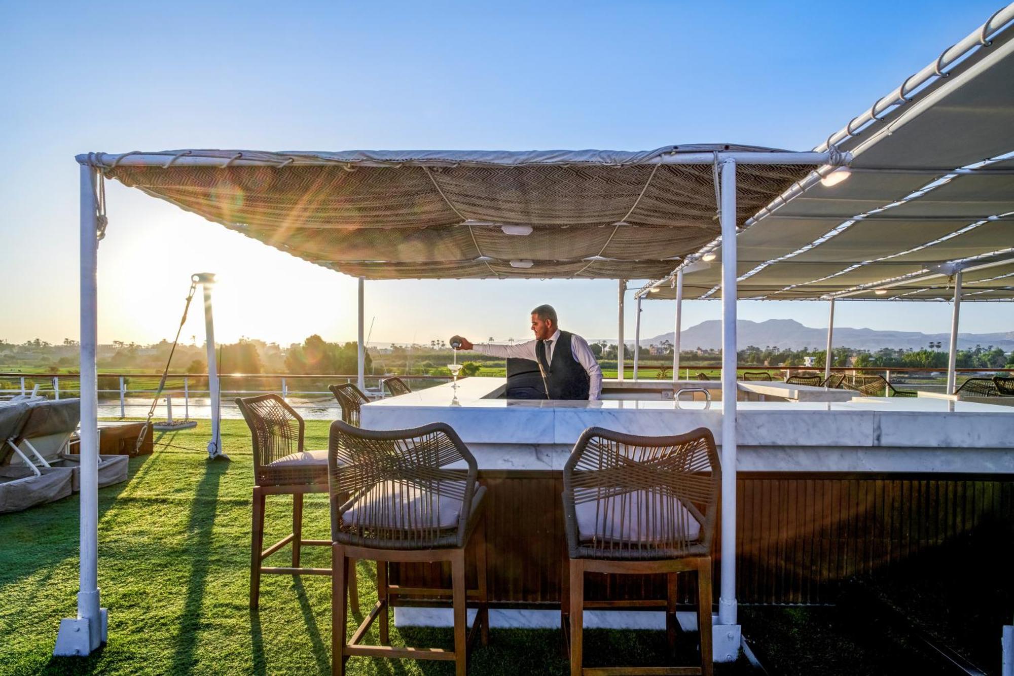 Moevenpick Royal Lily Nile Cruise, Every Monday Four Nights From Luxor, Every Friday Three Nights From Aswan - Including Excursions & Sightseeing Exterior foto
